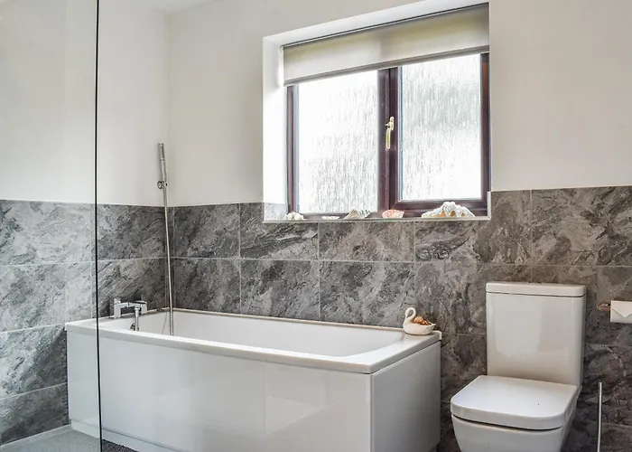 بيت للعطل Evergreen House