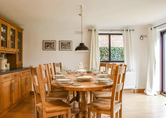 بيت للعطل Evergreen House *